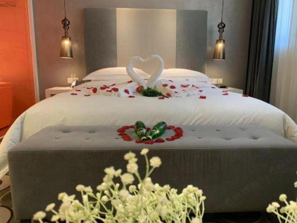 Jinjiang Metropolo Hotel Classiq Shanghai Off Bund מראה חיצוני תמונה